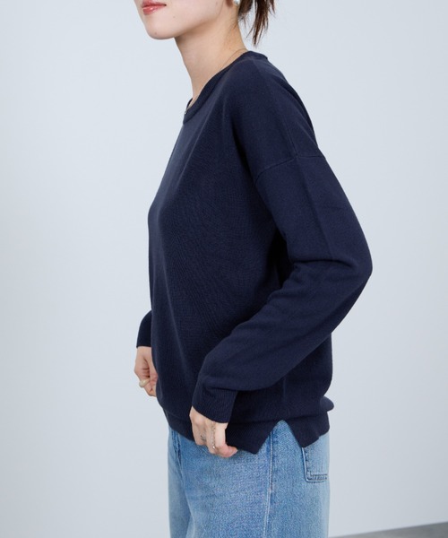 NAVY(ネイビー)の「カシミヤタッチクルーネックニット(ニット/セーター・レディース・グレイッシュベージュ/ネイビー/グレー・L/M)」の18枚目の写真
