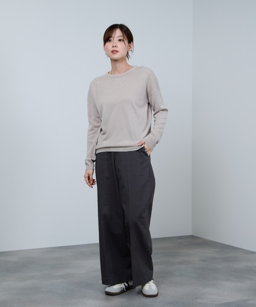NAVY(ネイビー)の「カシミヤタッチクルーネックニット(ニット/セーター・レディース・グレイッシュベージュ/ネイビー/グレー・L/M)」の16枚目の写真