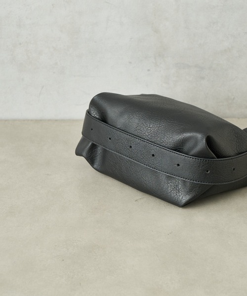 CIAOPANIC TYPY（チャオパニックティピー）の「ヴィンテージレザーマルチウェイベルトBAG（ショルダーバッグ・レディース・ブラック/ボルドー/グレイッシュベージュ・ONE SIZE）」の4枚目の写真