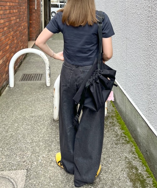 ABYS（アビス）の「【選べる着丈】英字ロゴプリントTシャツ / 半袖ロゴT（Tシャツ/カットソー・レディース・ネイビー/ホワイト/ブラウン/レッド・M-Short/M-Long）」の22枚目の写真