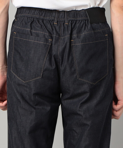 COMME CA MEN(コムサメン)の「岡山織り超長綿高密度デニム インタックパンツ(スラックス・メンズ・ネイビー/ブラック・M/L)」の19枚目の写真