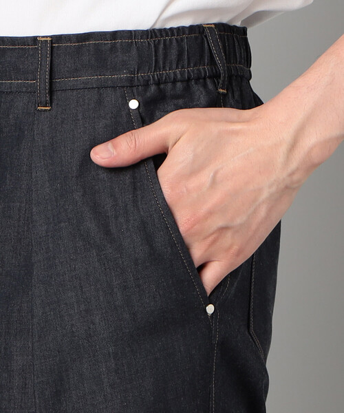 COMME CA MEN(コムサメン)の「岡山織り超長綿高密度デニム インタックパンツ(スラックス・メンズ・ネイビー/ブラック・M/L)」の20枚目の写真
