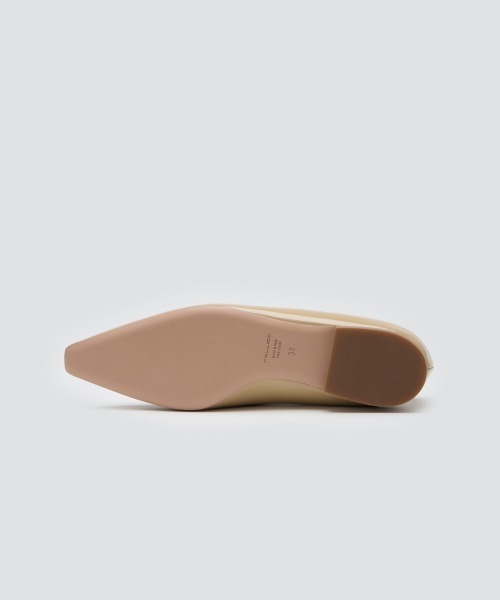 PELLICO（ペリーコ）の「VENERE アネッリソレッラ エナメル パンプス 1.0cm BEIGE（パンプス・レディース・ベージュ・38/37.5/37/36.5/36/35.5/35）」の5枚目の写真