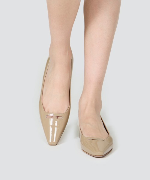 PELLICO（ペリーコ）の「VENERE アネッリソレッラ エナメル パンプス 1.0cm BEIGE（パンプス・レディース・ベージュ・38/37.5/37/36.5/36/35.5/35）」の6枚目の写真