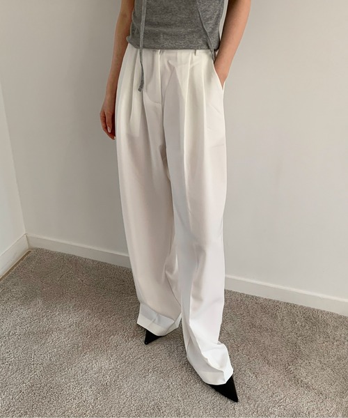 by muni:r（バイ ムニール）の「【低身長/高身長/サイズ展開有/5色展開】ピンタックワイドロングスラックス（スラックス・レディース・ブルー系その他/グレー/ベージュ/ブラック/アイボリー・S-Regular/S-Short/M-Regular/M-Short）」の12枚目の写真