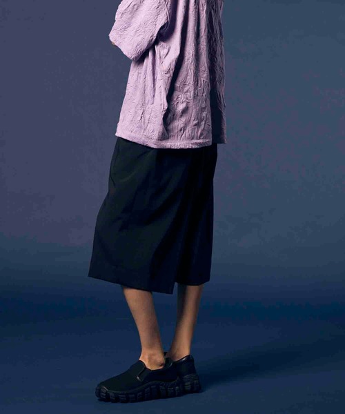 MAISON SPECIAL（メゾンスペシャル）の「《UNISEX》Wool Mix Stretch Prime-Wide Shorts/ウールミックスストレッチプライムワイドショーツ【MAISON SPECIAL/メゾンスペシャル】（その他パンツ・メンズ・ブラック/チャコールグレー/グレイッシュベージュ/パープル・0/1/2）」の18枚目の写真