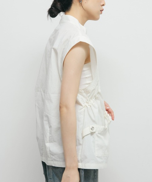 KBF（ケイビーエフ）の「スタンドカラーベスト（その他アウター・レディース・ベージュ系その他/オフホワイト・ONE）」の5枚目の写真