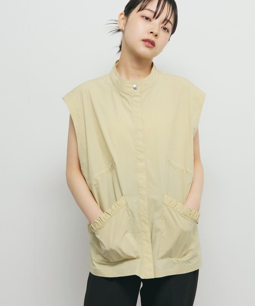 KBF（ケイビーエフ）の「スタンドカラーベスト（その他アウター・レディース・ベージュ系その他/オフホワイト・ONE）」の10枚目の写真