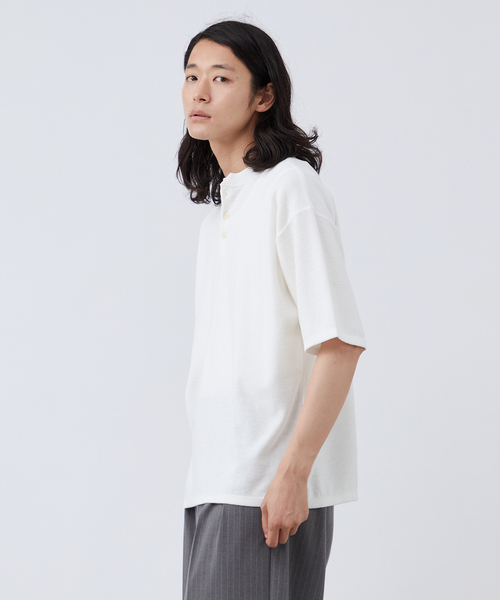 B.C STOCK（ベーセーストック）の「フェード加工 ヘンリーネック 半袖