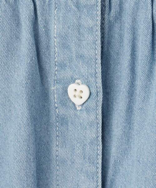 SHOO・LA・RUE(シューラルー)の「【100-150cm/ひんやり】ハートボタンデニムワンピース(ワンピース・キッズ・サックスブルー/ブルー系その他・11/10/12/15 /13/14)」の6枚目の写真