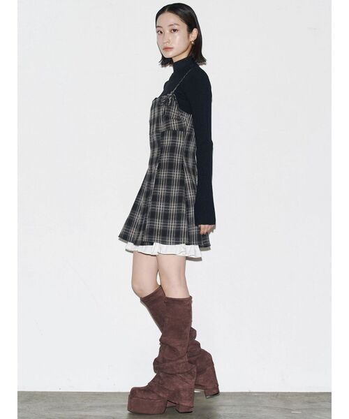 EMODA（エモダ）の「ルーズフレアカバーフィットブーツ（ブーツ・レディース・アイボリー/ブラック/ブラウン・SMALL/MEDIUM/LARGE）」の21枚目の写真