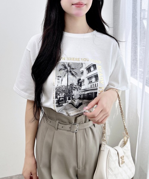 INGNI(イング)の「転写箔プリントTシャツ(Tシャツ/カットソー・レディース・ホワイト×ゴールド/ホワイト×シルバー/ライトグレー系8・M)」の11枚目の写真