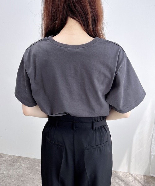 INGNI(イング)の「転写箔プリントTシャツ(Tシャツ/カットソー・レディース・ホワイト×ゴールド/ホワイト×シルバー/ライトグレー系8・M)」の12枚目の写真