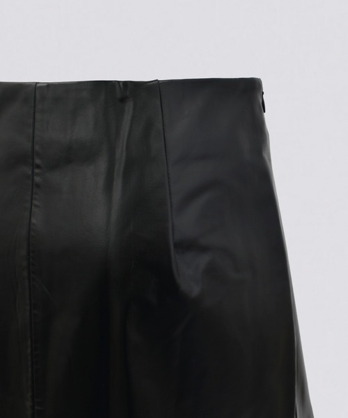 kiehtova（キエトヴァ）の「【kiehtova】LEATHER MINI SKIRT/レザー ミニ スカート（スカート・レディース・ブラック・S/M）」の3枚目の写真