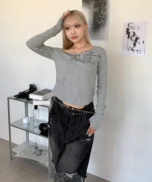 lilful(リルフル)の「ワンショルヘンリーネック 筆記体ロゴロンT(Tシャツ/カットソー・レディース・グレー・S/M)」の19枚目の写真