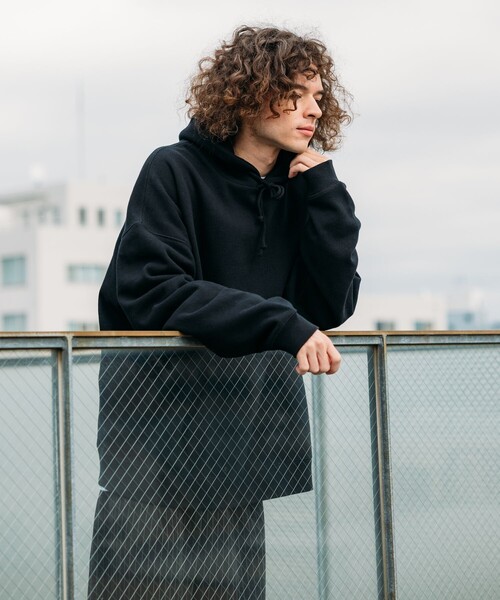 FREAK'S STORE（フリークスストア）の「限定展開 12oz ヘビーウェイト ビッグシルエット プルオーバー パーカー フーディ―（パーカー・メンズ・ブラック/ネイビー/アッシュグレー/グレイッシュベージュ/スミクロ/杢グレー・SMALL/MEDIUM/LARGE/X-LARGE）」の13枚目の写真