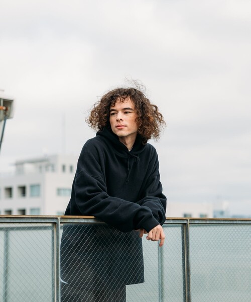 FREAK'S STORE（フリークスストア）の「限定展開 12oz ヘビーウェイト ビッグシルエット プルオーバー パーカー フーディ―（パーカー・メンズ・ブラック/ネイビー/アッシュグレー/グレイッシュベージュ/スミクロ/杢グレー・SMALL/MEDIUM/LARGE/X-LARGE）」の14枚目の写真