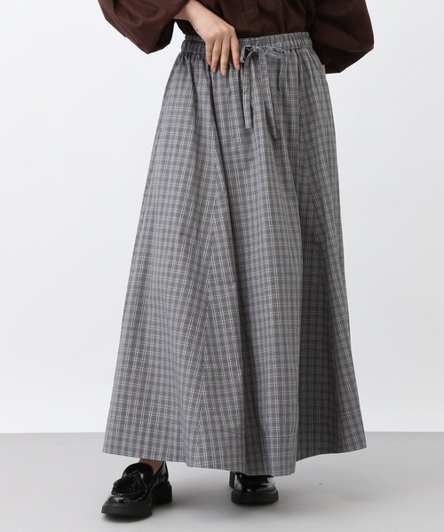 studio CLIP（スタディオクリップ）の「《natural by clip》CRミニチェックフレアスカート（スカート・レディース・グレー/ブラウン・FREE）」の4枚目の写真