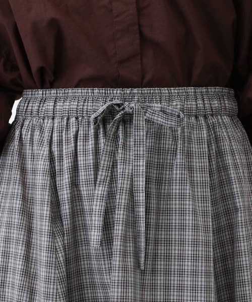 studio CLIP（スタディオクリップ）の「《natural by clip》CRミニチェックフレアスカート（スカート・レディース・グレー/ブラウン・FREE）」の14枚目の写真