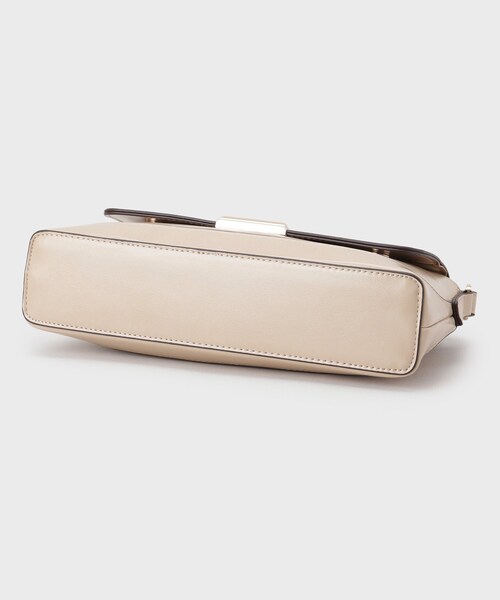 THE SHOP TK （ザ ショップ ティーケー ）の「クラシックショルダーバッグ（ショルダーバッグ・レディース・ブラック/ナチュラル/ボルドー・00）」の17枚目の写真