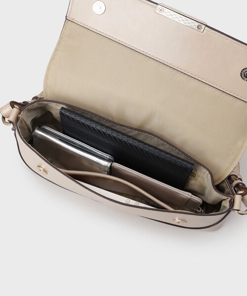 THE SHOP TK （ザ ショップ ティーケー ）の「クラシックショルダーバッグ（ショルダーバッグ・レディース・ブラック/ナチュラル/ボルドー・00）」の22枚目の写真