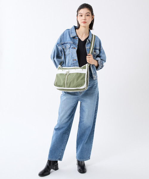 LeSportsac（レスポートサック）の「DELUXE EVERYDAY BAG スペクテイターオリーブ（ショルダーバッグ・レディース・グリーン・FREE）」の3枚目の写真