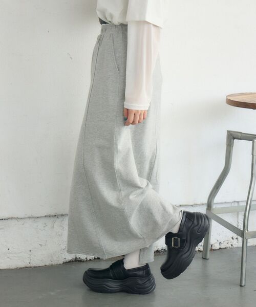 RETRO GIRL(レトロガール)の「【セットアップ対応】スウェットナローSK(スカート・レディース・ブラウン/ライトグレー/チャコールグレー・FREE)」の7枚目の写真