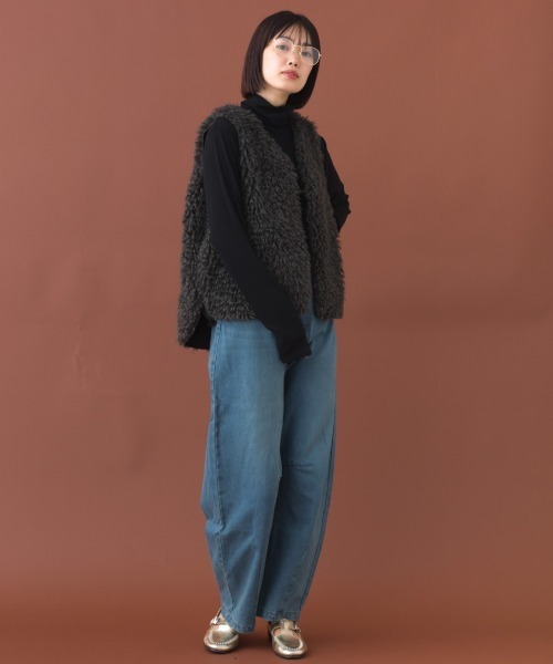 OMNES（オムネス）の「ノーカラープードルファージレベスト（ベスト・レディース・ブラウン/ダークグレー/ベージュ・FREE）」の6枚目の写真