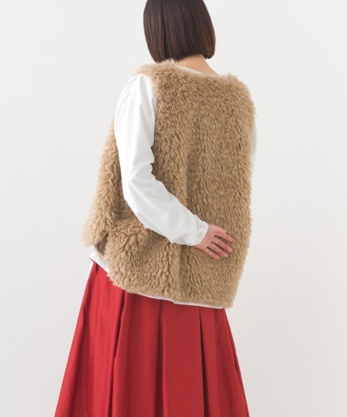 OMNES（オムネス）の「ノーカラープードルファージレベスト（ベスト・レディース・ブラウン/ダークグレー/ベージュ・FREE）」の10枚目の写真