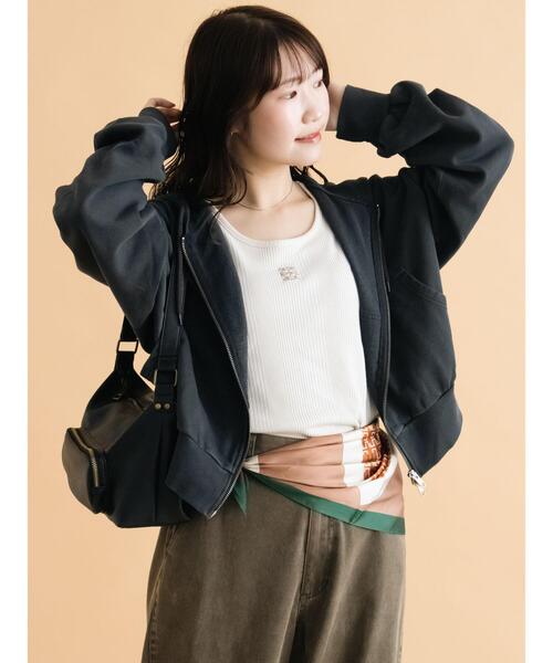 ehka sopo（エヘカソポ）の「ショート丈ジップパーカー（Tシャツ/カットソー・レディース・グリーン/チャコールグレー/モカ/ネイビー/キナリ・F）」の3枚目の写真