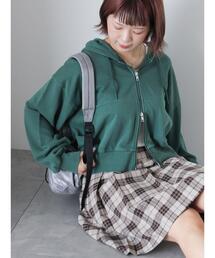 ehka sopo（エヘカソポ）の「ショート丈ジップパーカー（Tシャツ/カットソー）」