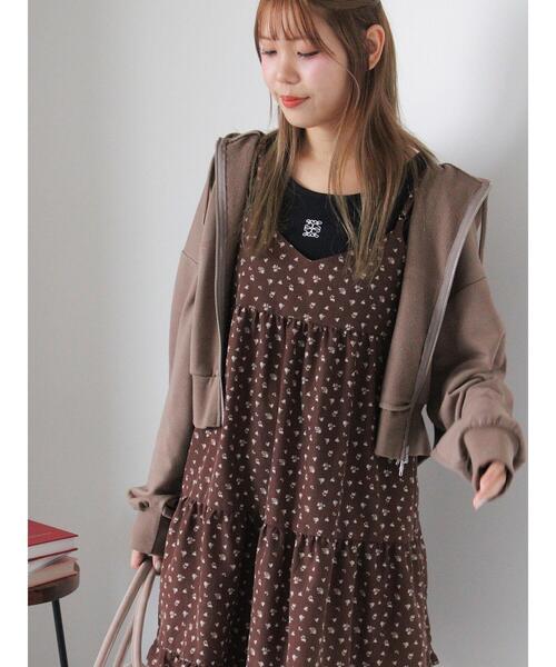 ehka sopo（エヘカソポ）の「ショート丈ジップパーカー（Tシャツ/カットソー・レディース・グリーン/チャコールグレー/モカ/ネイビー/キナリ・F）」の11枚目の写真