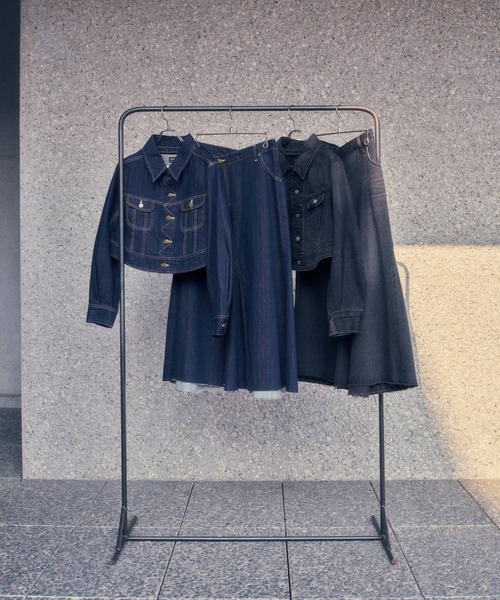 HARE（ハレ）の「【井手上漠さん着用/Lee×HARE】Leeデニムジャケット（デニムジャケット・レディース・ブルー/ブラック・SMALL/MEDIUM）」の22枚目の写真