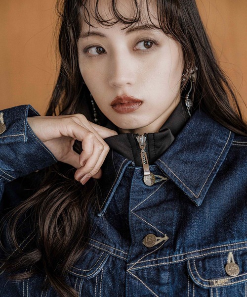 HARE（ハレ）の「【井手上漠さん着用/Lee×HARE】Leeデニムジャケット（デニムジャケット・レディース・ブルー/ブラック・SMALL/MEDIUM）」の3枚目の写真