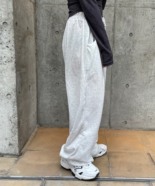 ROGER AND RAW(ロジャーアンドロウ)の「ウエストタックソフトワイドスウェットパンツ(スウェットパンツ・レディース・ブラック/霜降りグレー・FREE)」の10枚目の写真