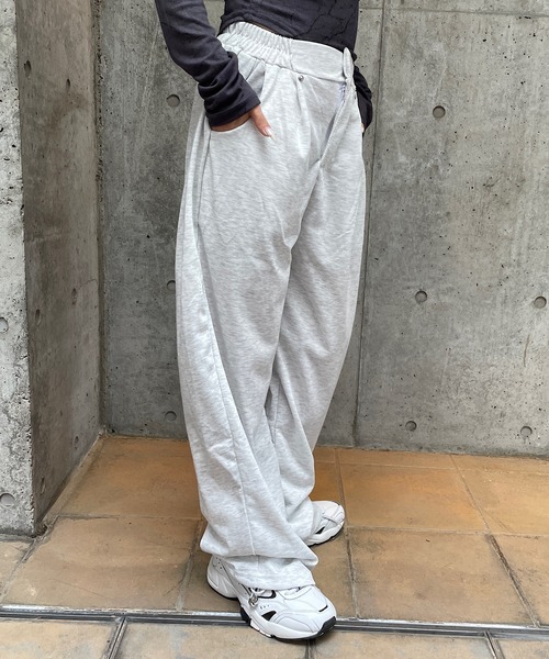 ROGER AND RAW(ロジャーアンドロウ)の「ウエストタックソフトワイドスウェットパンツ(スウェットパンツ・レディース・ブラック/霜降りグレー・FREE)」の5枚目の写真