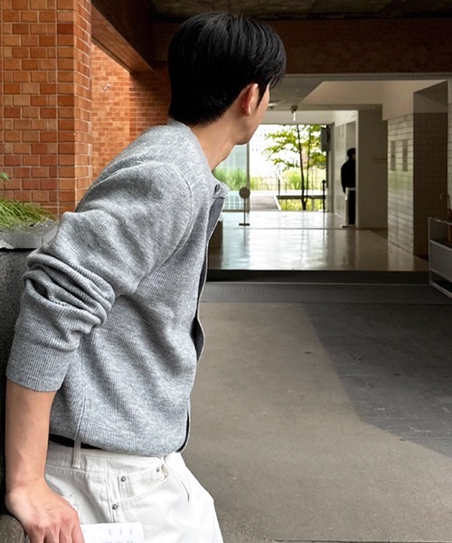 NOWLE（ノウル）の「【NOWLE】リブ編み クルーネック ニット カーディガン（カーディガン/ボレロ・メンズ・グレー・MEDIUM/LARGE/X-LARGE）」の7枚目の写真