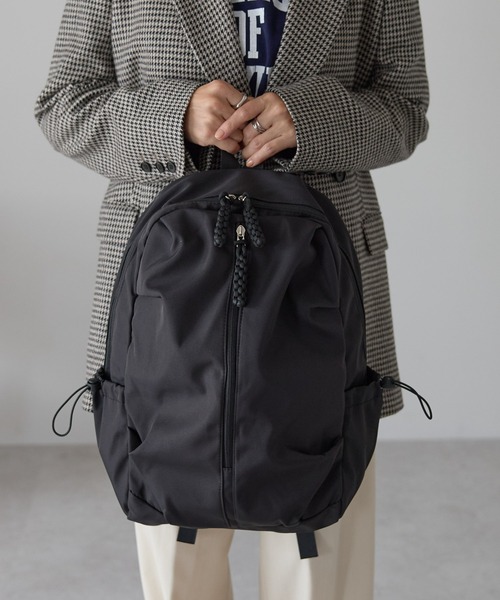 &MARKS(アンドマークス)の「N19【軽量】ナイロントリムバックパック(バックパック/リュック・レディース・ホワイト/ベージュ/ブラック・FREE)」の4枚目の写真