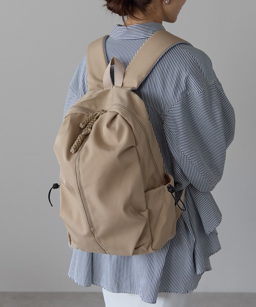&MARKS(アンドマークス)の「N19【軽量】ナイロントリムバックパック(バックパック/リュック・レディース・ホワイト/ベージュ/ブラック・FREE)」の10枚目の写真