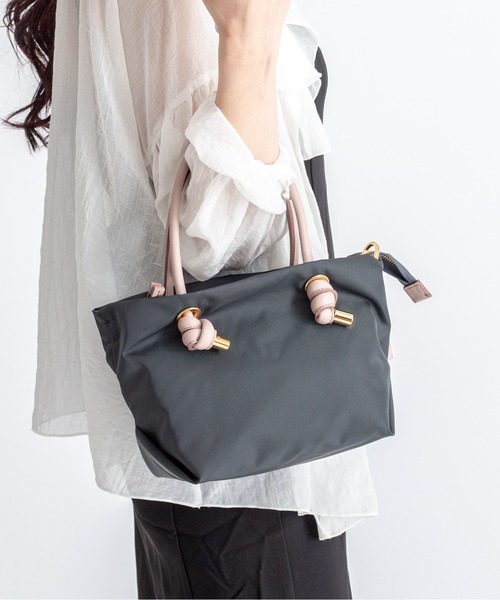 VIOLAd'ORO(ヴィオラドーロ)の「【VIOLAd'ORO/ヴィオラドーロ】ノットハンドル ナイロントートバッグ BIANCA XSサイズ(ショルダーバッグ・レディース・ブラック系その他/ブラック/グレー系その他/ベージュ系その他/チャコールグレー・FREE)」の3枚目の写真