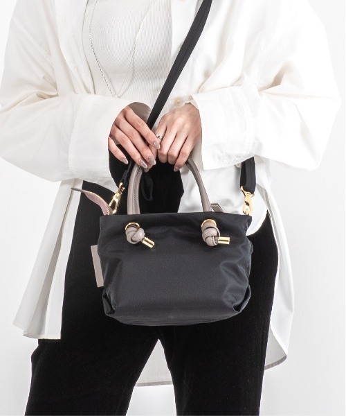 VIOLAd'ORO(ヴィオラドーロ)の「【VIOLAd'ORO/ヴィオラドーロ】ノットハンドル ナイロントートバッグ BIANCA XSサイズ(ショルダーバッグ・レディース・ブラック系その他/ブラック/グレー系その他/ベージュ系その他/チャコールグレー・FREE)」の18枚目の写真