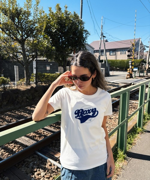 ROXY(ロキシー)の「LOST IN SUMMER TEE/ロキシー半袖Tシャツ(Tシャツ/カットソー・レディース・ホワイト/ブラック・MEDIUM/LARGE)」の17枚目の写真