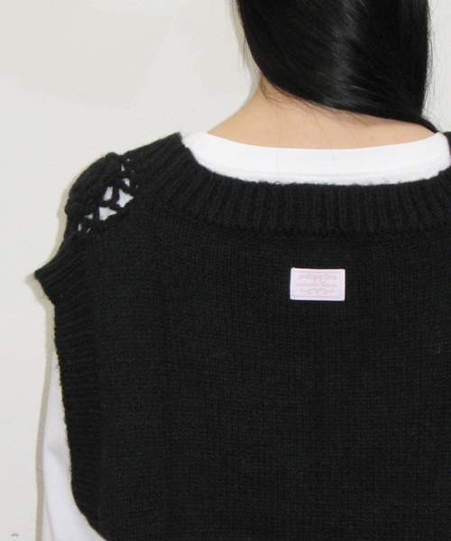 RONRON(ロンロン)の「FLOWER CROCHET HANDMADE KNIT VEST BLACK(ベスト・レディース・その他・FREE)」の3枚目の写真