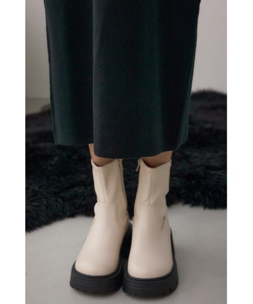 AZUL by moussy(アズールバイマウジー)の「格上げ ポロカラーニットワンピース(ワンピース・レディース・ブラック/ブラウン・SMALL/MEDIUM)」の12枚目の写真