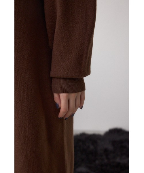 AZUL by moussy(アズールバイマウジー)の「格上げ ポロカラーニットワンピース(ワンピース・レディース・ブラック/ブラウン・SMALL/MEDIUM)」の22枚目の写真