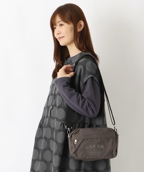 one'sterrace(ワンズテラス)の「JOUET ジョエット GLEAMロゴミニショルダー(ショルダーバッグ・レディース・ピンク系9/ブラック系8/グレー系4・99)」の11枚目の写真
