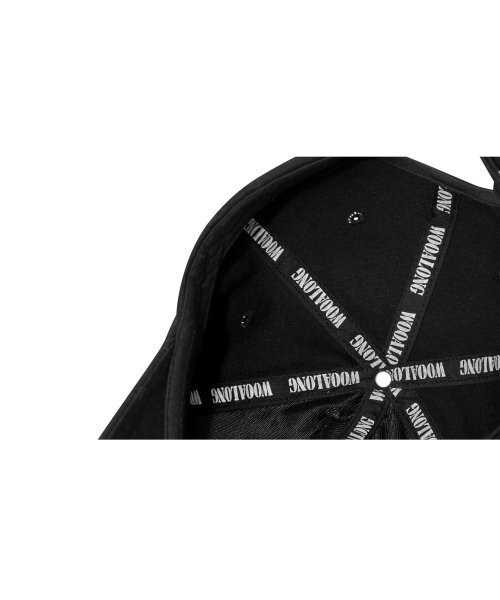 WOOALONG（ウアロン）の「Deep signature logo ball cap - BLACK（キャップ・レディース・ブラック・MEDIUM/SMALL）」の6枚目の写真