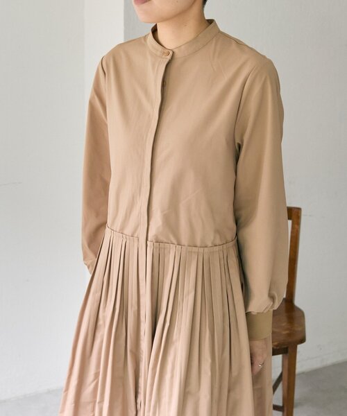 ear PAPILLONNER（イアパピヨネ）の「消しプリーツワンピース【SUM1 STYLE】（ワンピース・レディース・ネイビー/ベージュ系その他・FREE）」の22枚目の写真