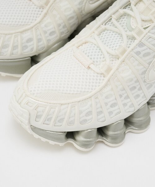 NIKE(ナイキ)の「【NIKE/ナイキ】ナイキ ショックス TL(スニーカー・レディース・ブラック/ホワイト・23.5cm/24.5cm/27.5cm/28.5cm)」の9枚目の写真