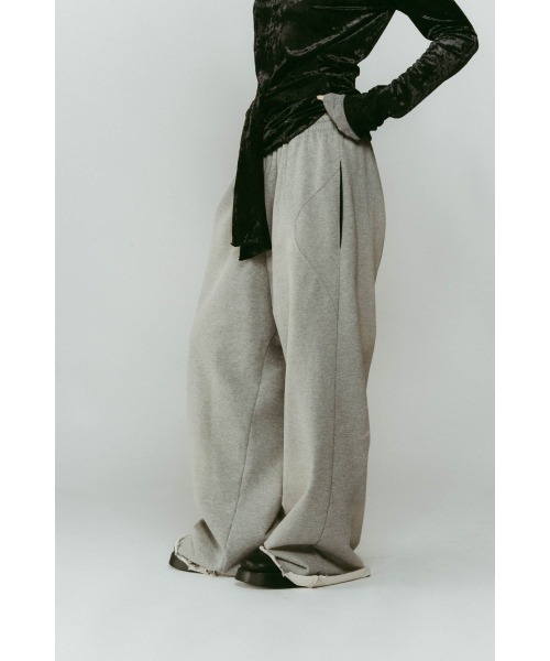 Knuth Marf（クヌースマーフ）の「wide-leg sweatpants(unisex)（スウェットパンツ・レディース・ブラック/グレー・X-SMALL/SMALL/MEDIUM）」の11枚目の写真